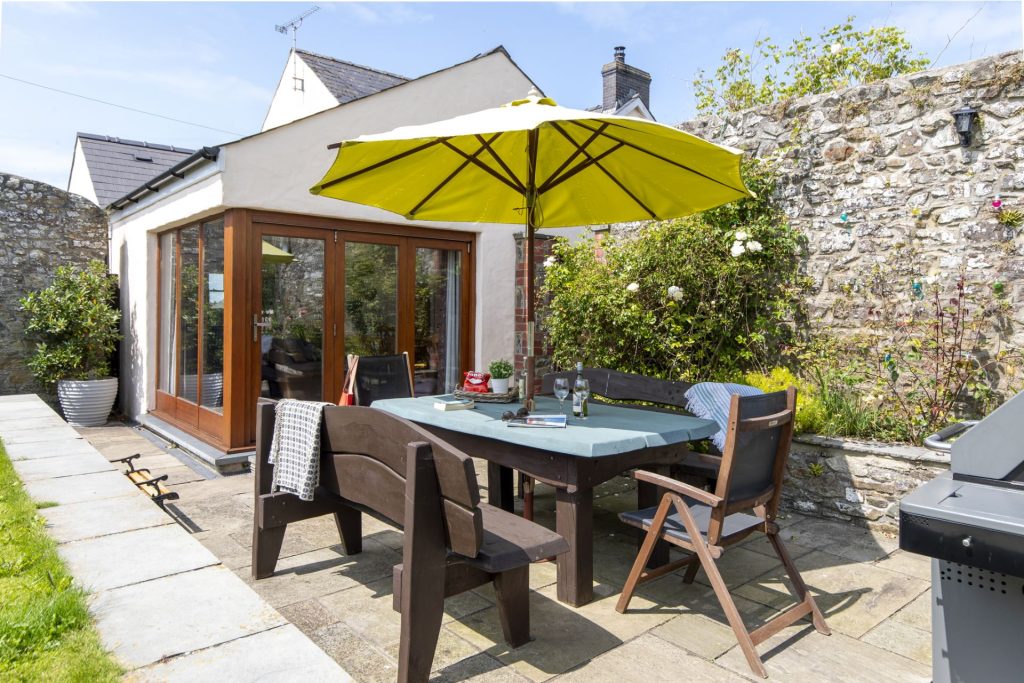 Laurel Cottage St Davids Patio 3