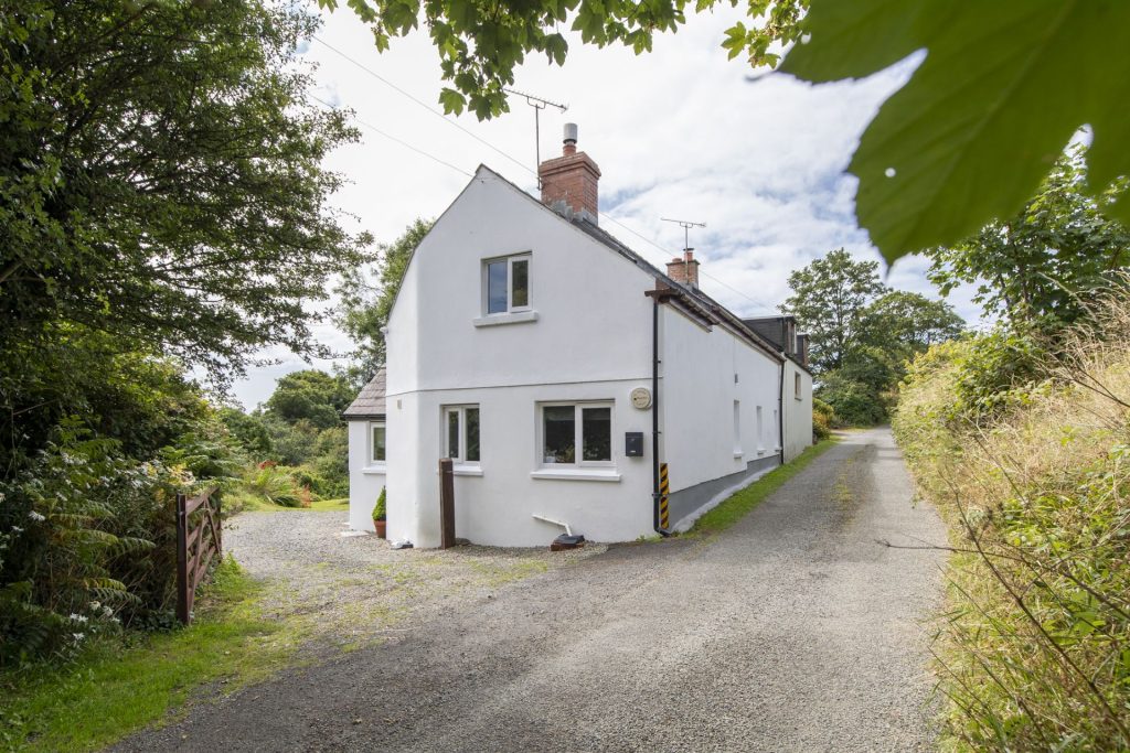 Wellfield Cottage St Davids Parking Entrance