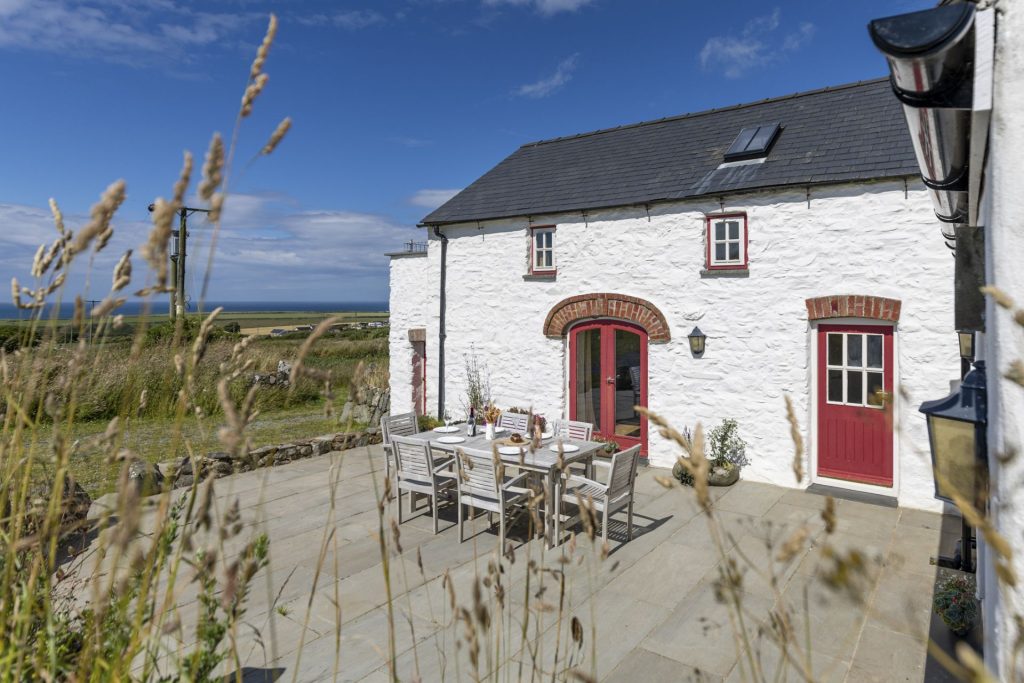 FFynnon Wdig Abereiddy Exterior