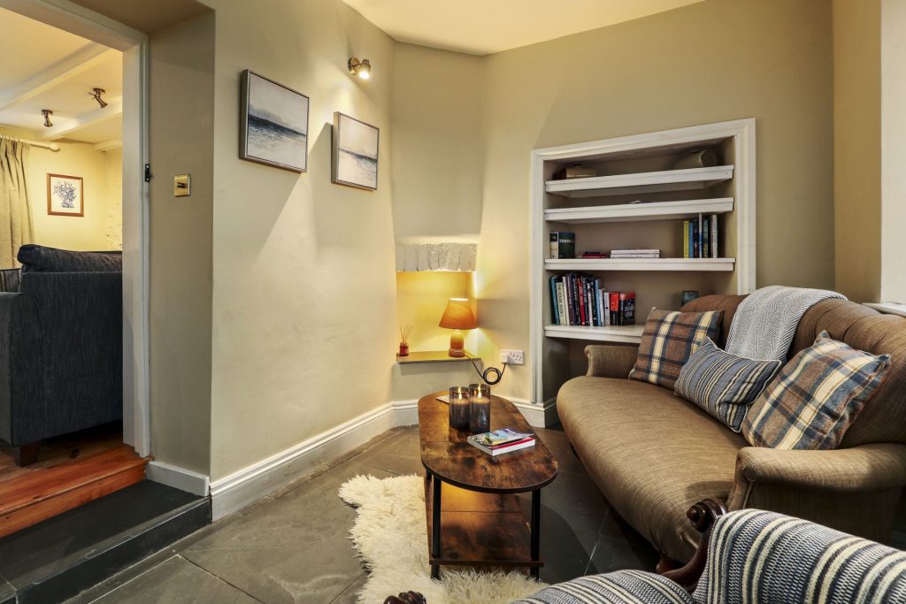 Golden House St Davids Cwtch