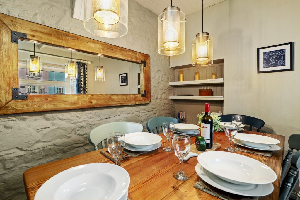 Golden House Stdavids Diningroom 3