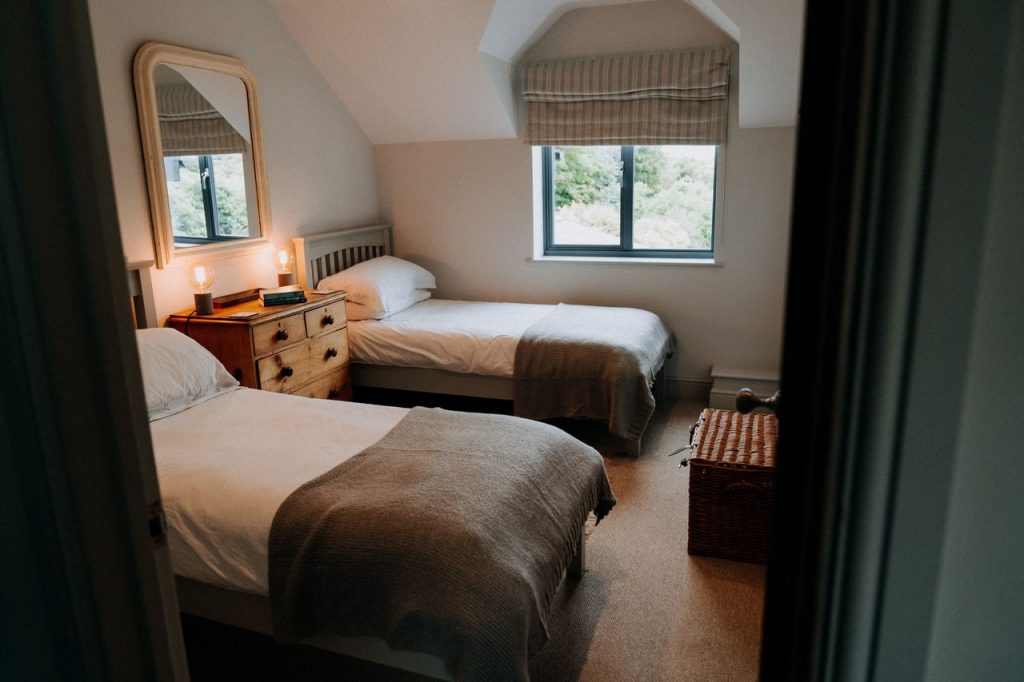 Bwthyn Olive St Davids Twin Bedroom 2