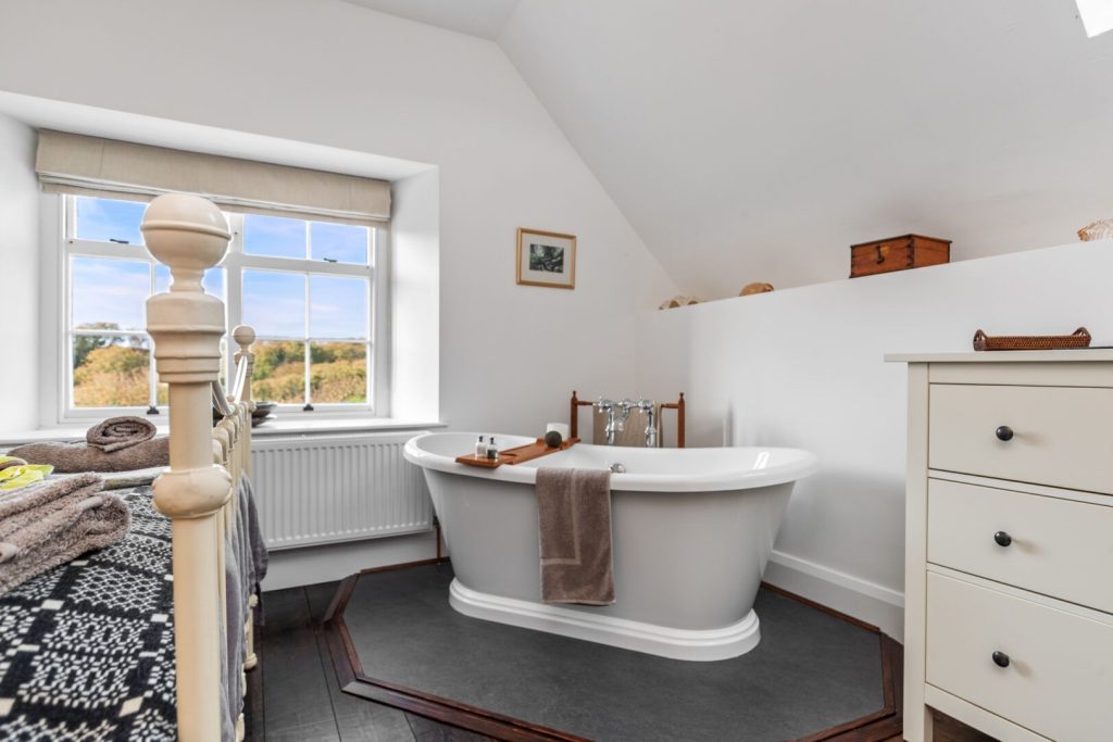 Tyr Wennol St Davids Bath