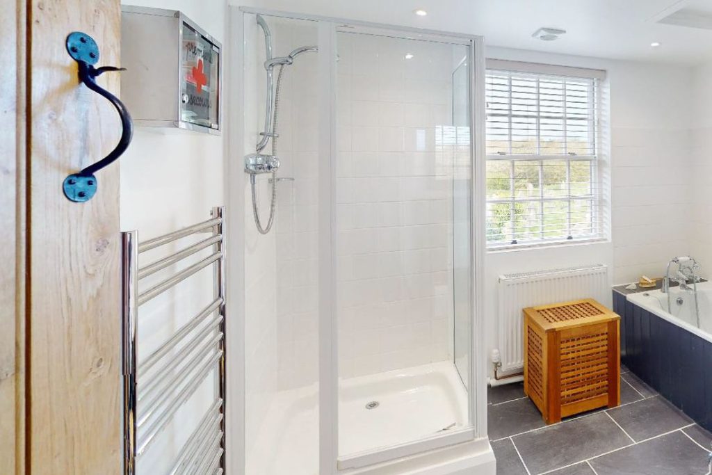 Tyr Wennol St Davids Bathroom 3