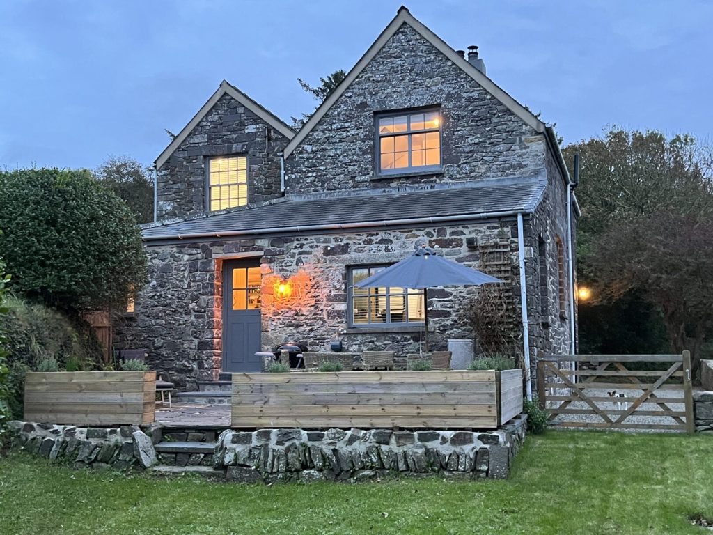 Tyr Wennol St Davids Exterior 2