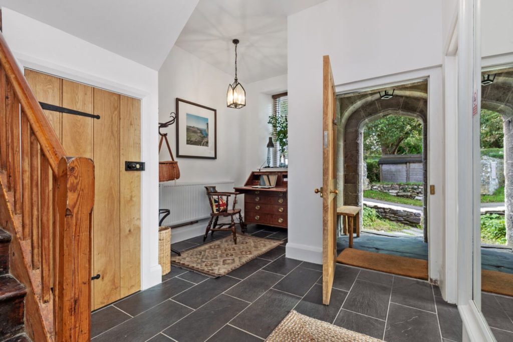 Tyr Wennol St Davids Study