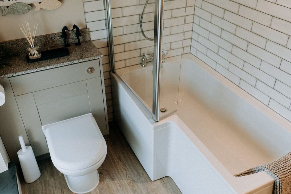 Farmhouse Retreat St Davids Twin Bedroom Bathroom 2