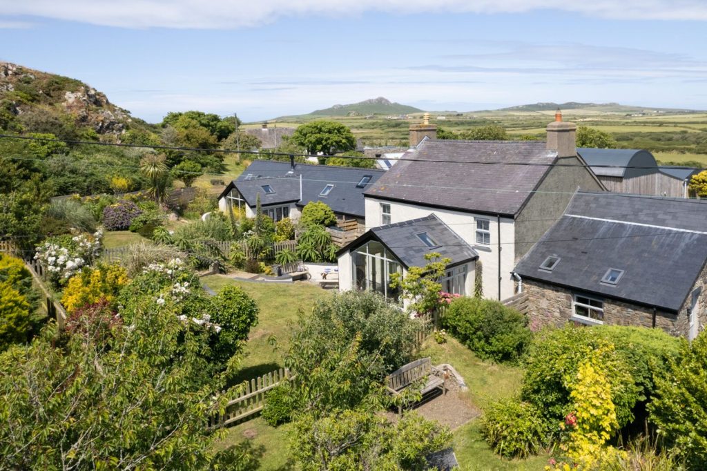 Farmhouse Retreat St Davids Exterior And Garden