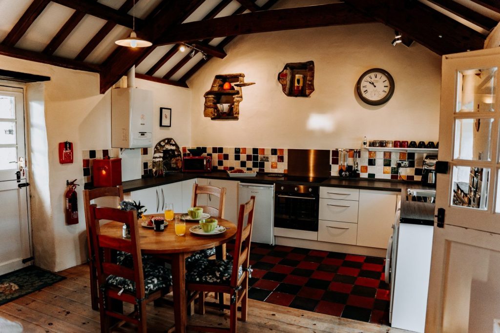 Bwthyn Dowrog St Davids Kitchen 2