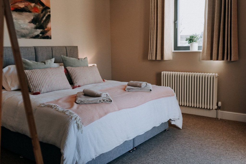 Cathedral House St Davids Kingsize Zip And Link Bedroom