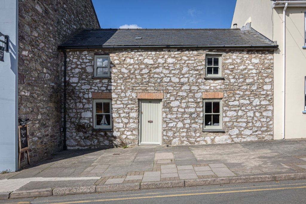 Harbourmasters Cottage St Davids Exterior 2