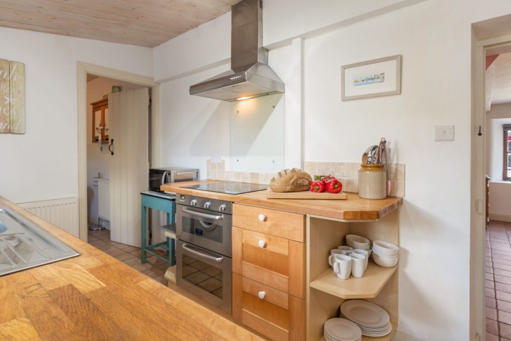 Harbourmasters Cottage St Davids Kitchen 2