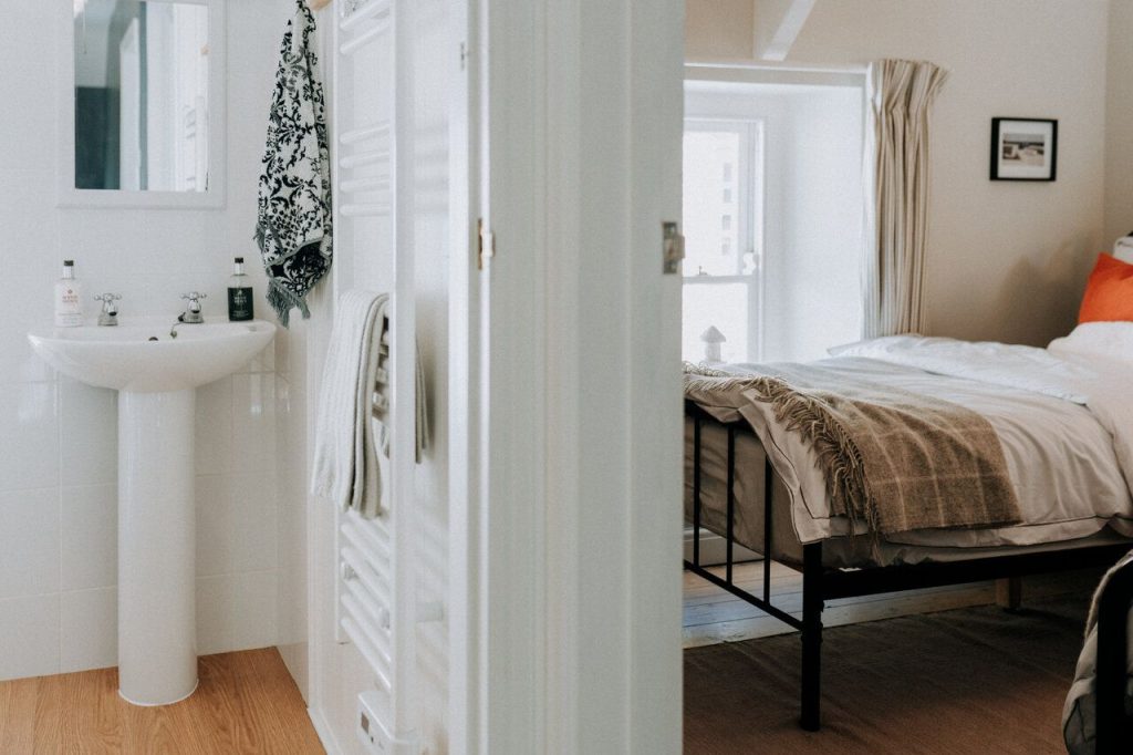 Grove Cottage Solva Bathroom