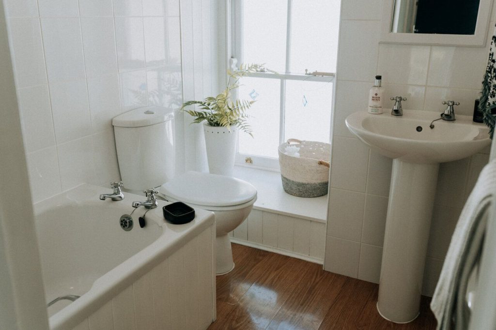 Grove Cottage Solva Bathroom 2