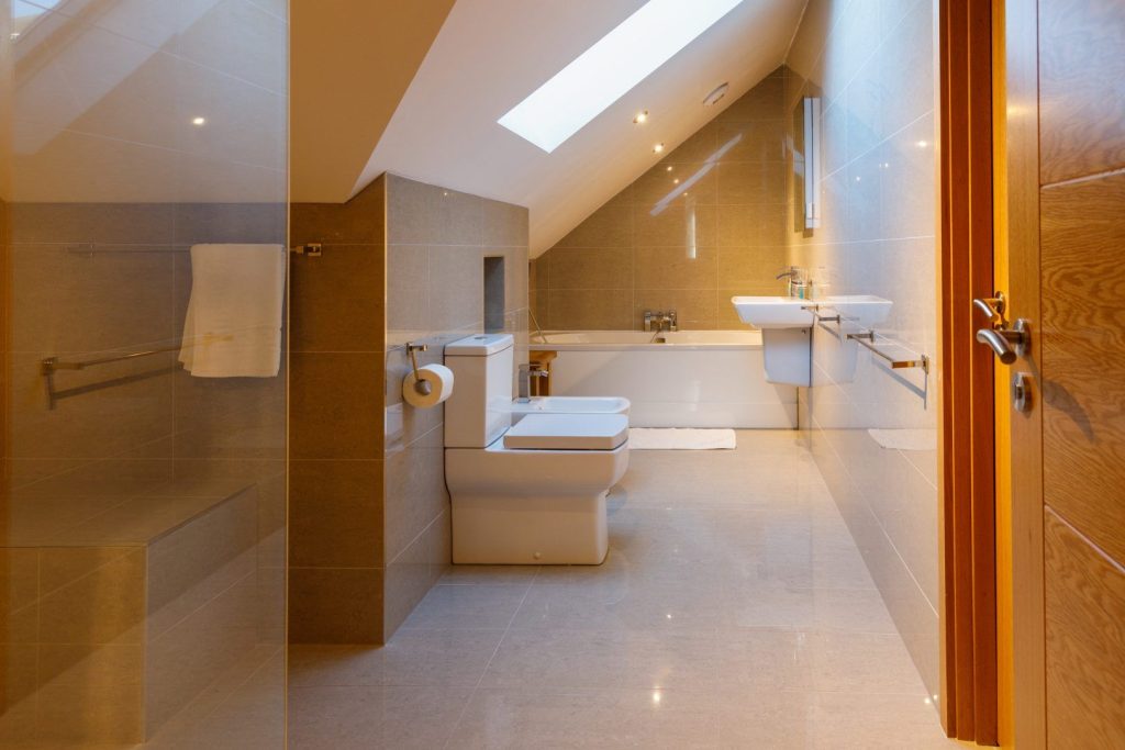 Harmon Vale Solva Kingsize Bedroom En-suite