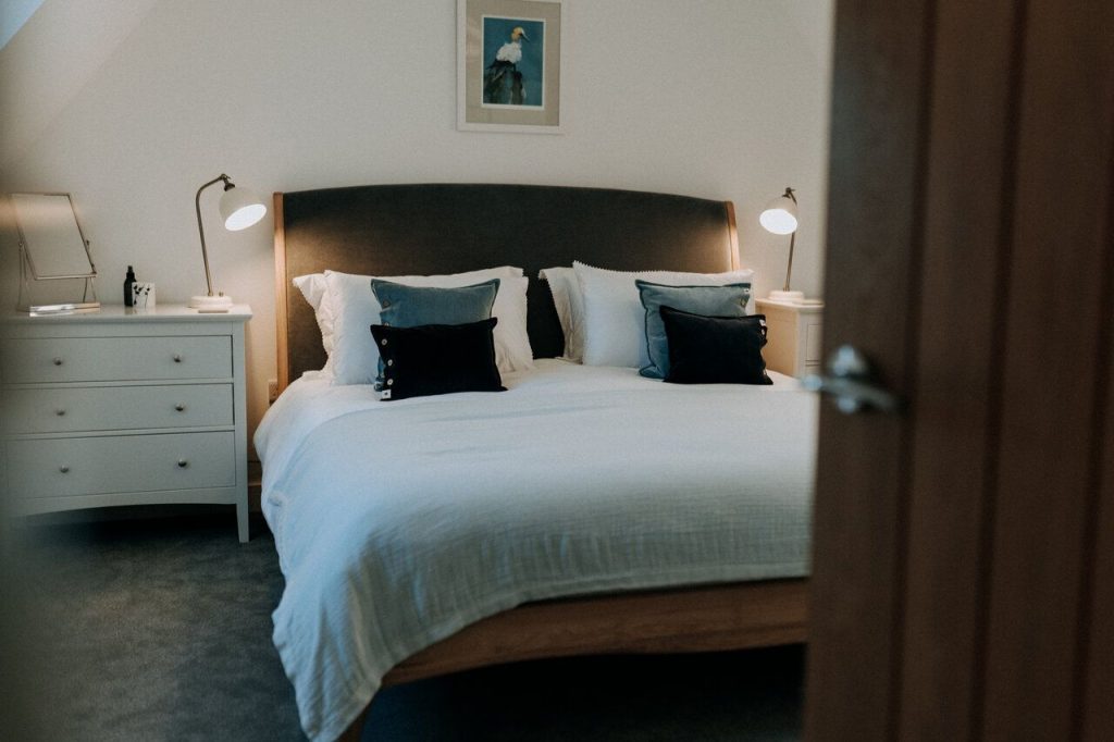 Y Mor St Davids Master Bedroom 