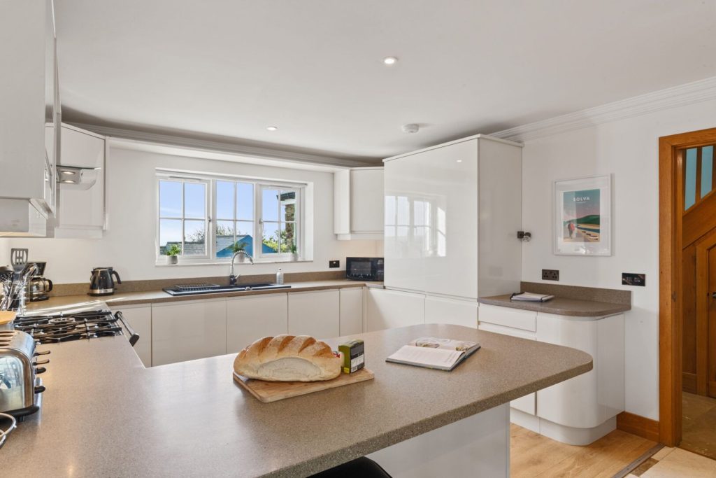 Y Bwlch Solva Kitchen 2 