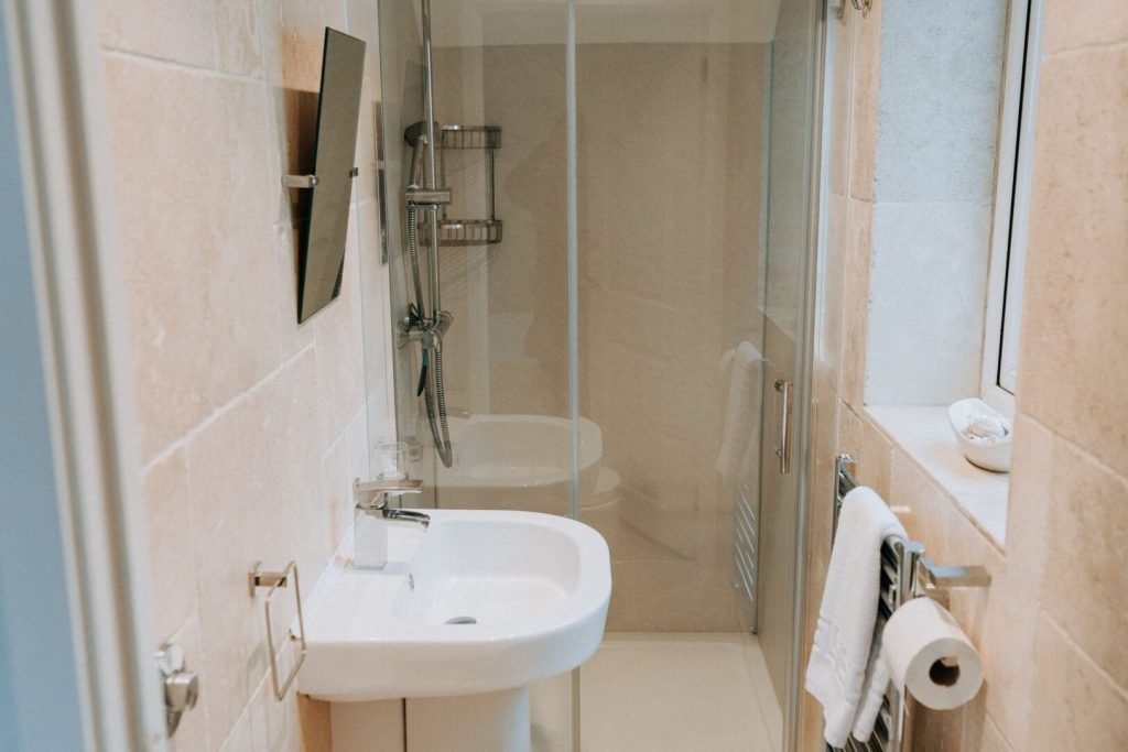 Y Bwlch Solva Master Bedroom Ensuite 