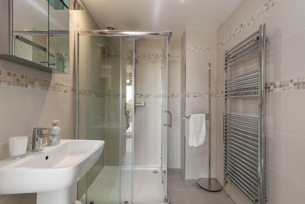 Laurel Cottage St Davids Shower Room