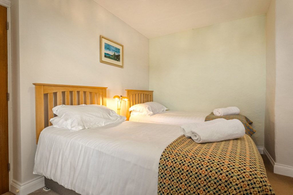 Laurel Cottage St Davids Twin Bedroom