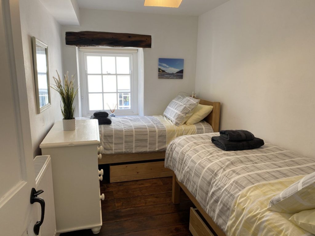 Nun Street Cottage St Davids Twin Bedroom