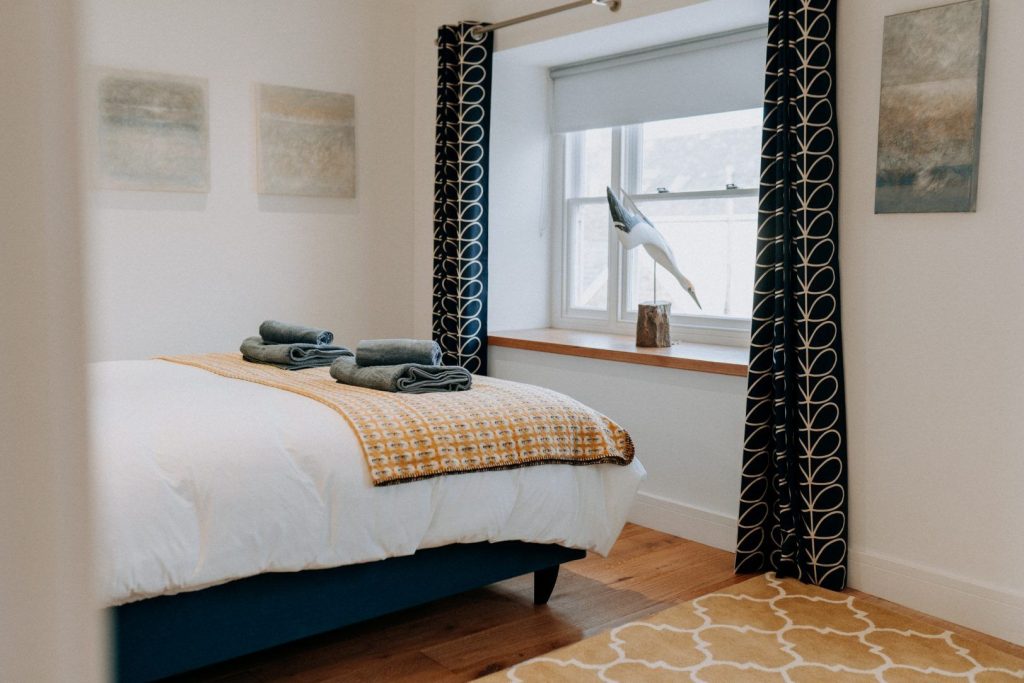 Paris House St Davids Super King Or Twin Bedroom 2