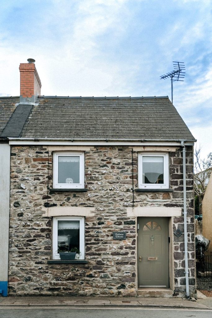 Pedwar Gwynt St Davids Exterior