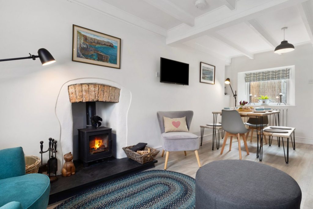 Pedwar Gwynt St Davids Living Area 5