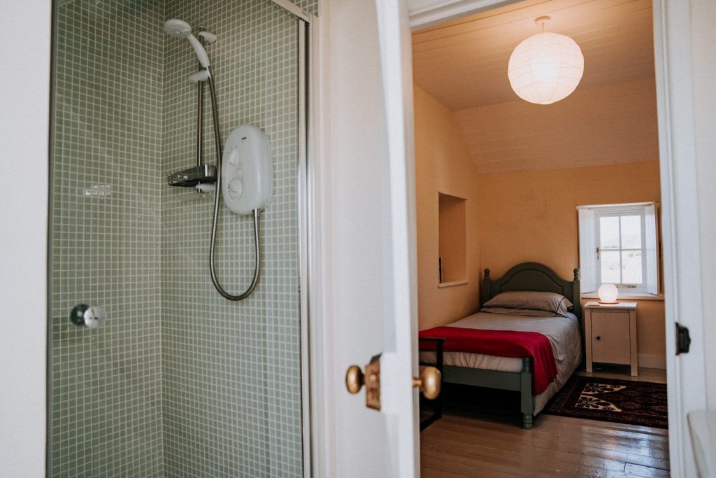 Summer Cottage St Davids Twin En Suite