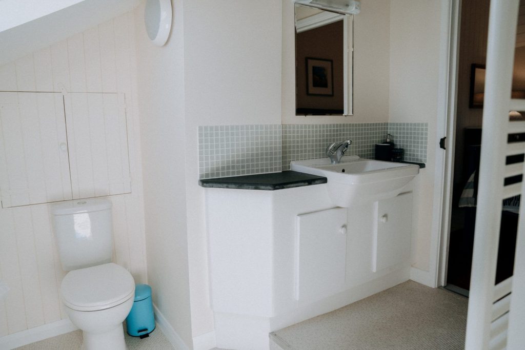 Summer Cottage St Davids King Size Bedroom En Suite 3