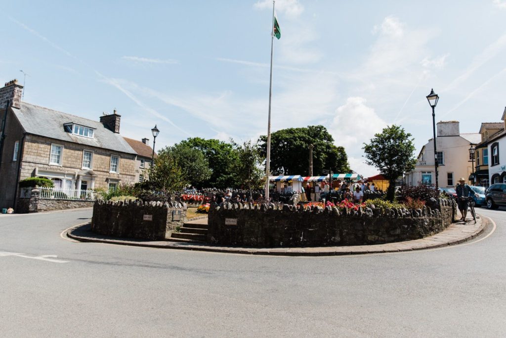 Cross Square St Davids
