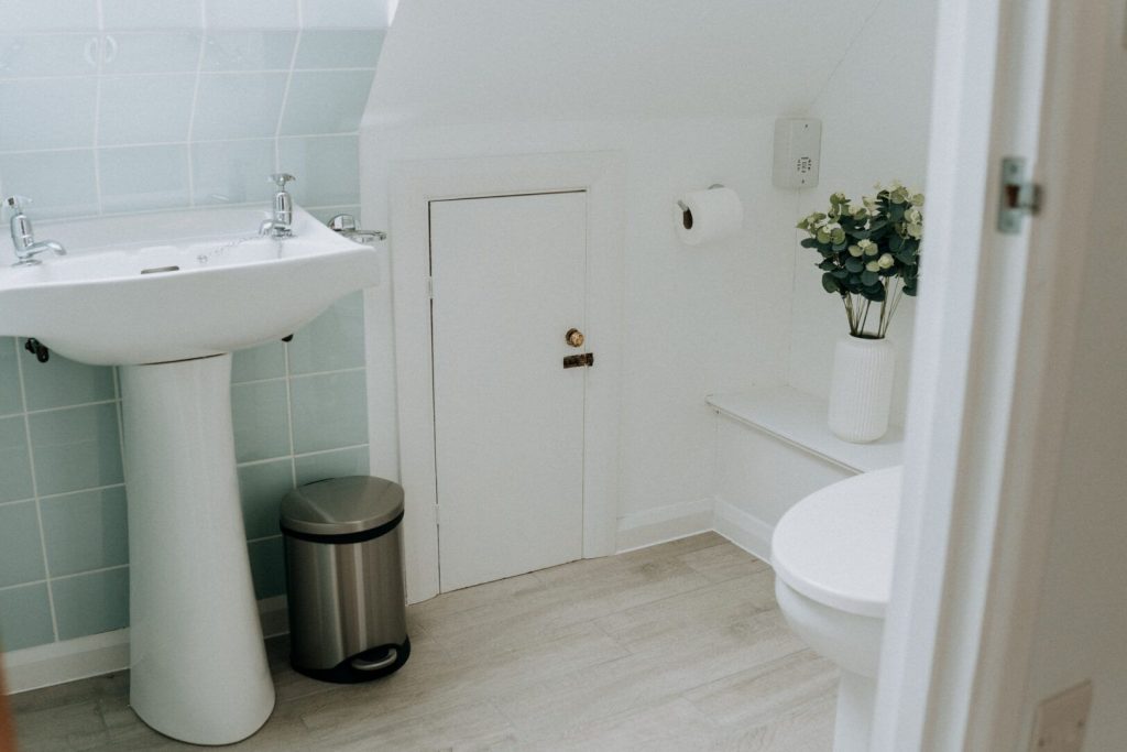 The Beacon Solva Rear Double Bedroom En Suite