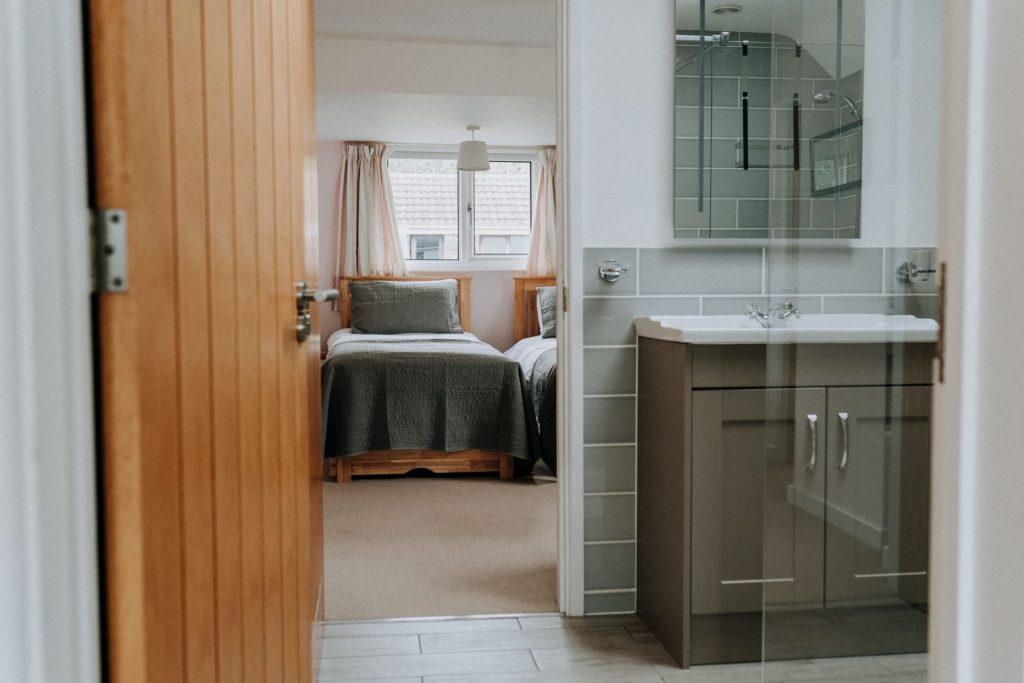 The Beacon Solva Shared Bathroom 3