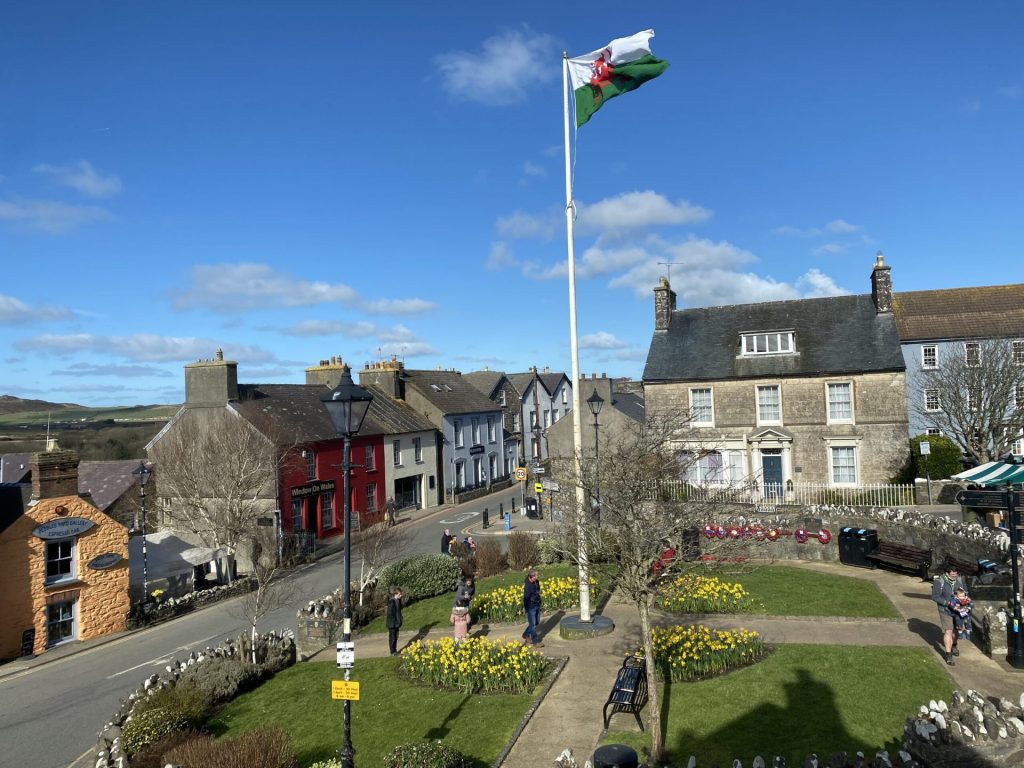 Cross Square St Davids