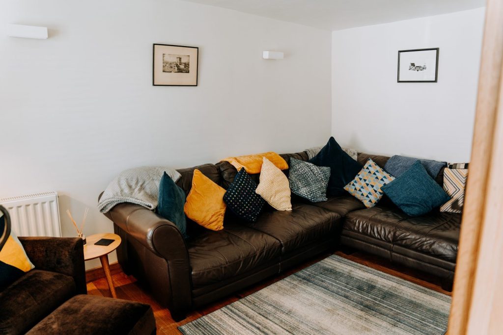 Ty Morlo St Davids Lounge