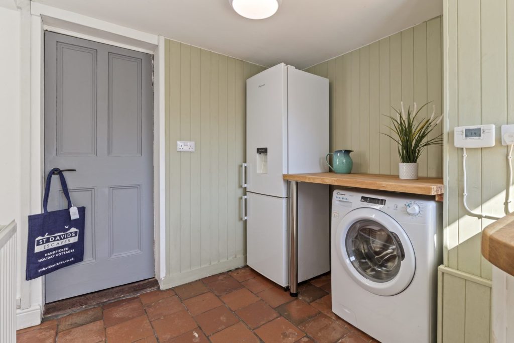 Ty Price St Davids Utility