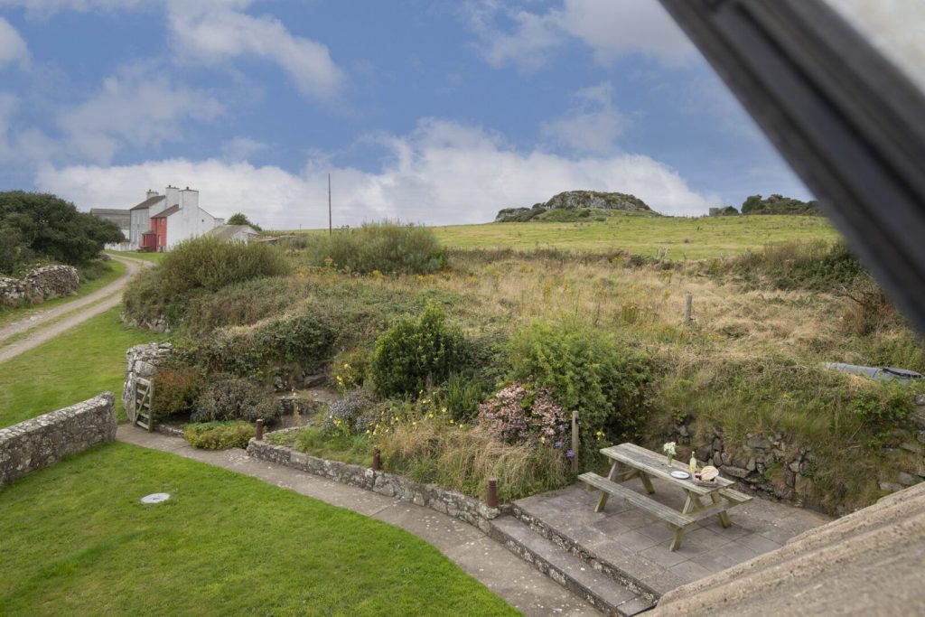 Wdig Wen Near St Davids Garden View 