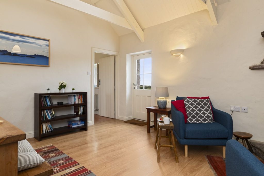 Wdig Wen Near St Davids Lounge 5 