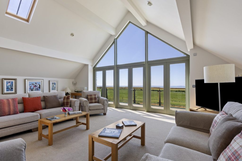 Tyr Tonnau Solva Living Room