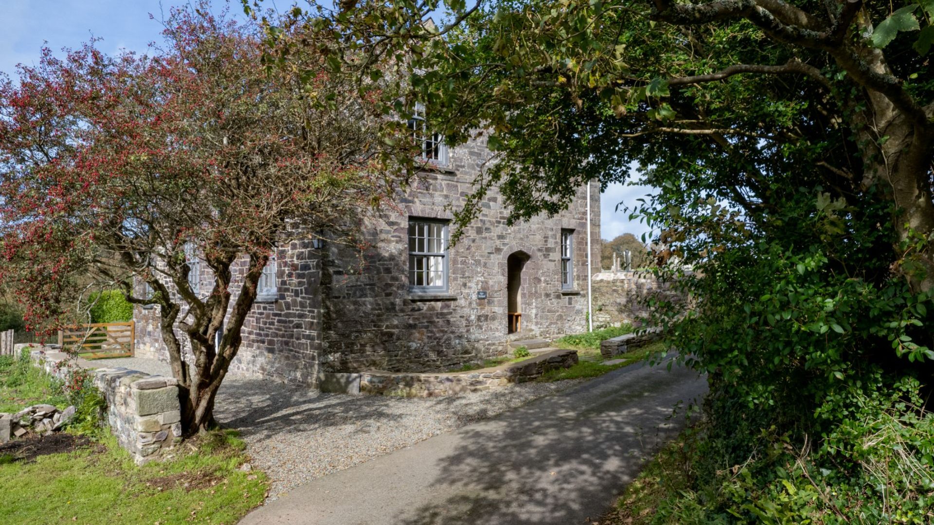 Tyr Wennol St Davids Exterior