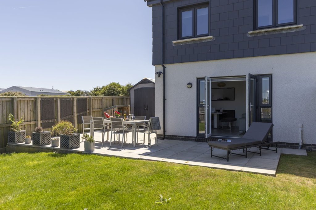 Ty Pendragon St Davids Patio 2