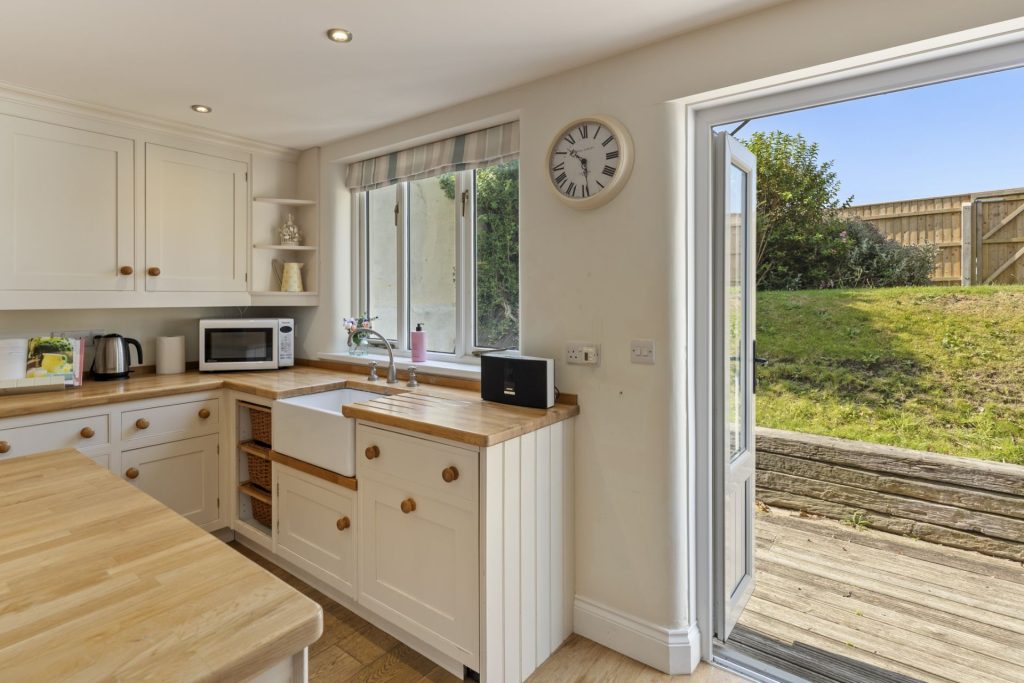 Glanhafan Solva Kitchen 3