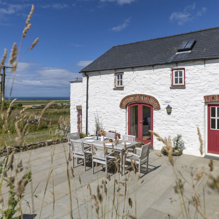 FFynnon Wdig Abereiddy Exterior