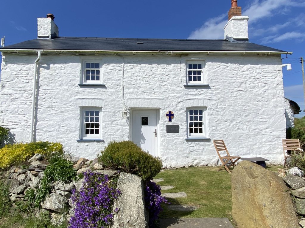 Ty Ganol St Davids Exterior