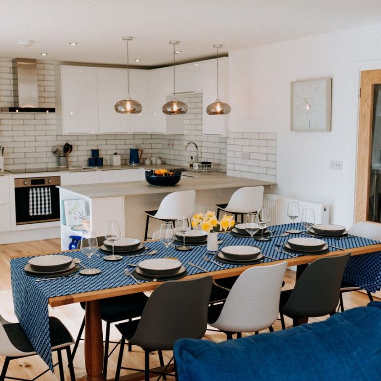 Y Mor St Davids Dining Area