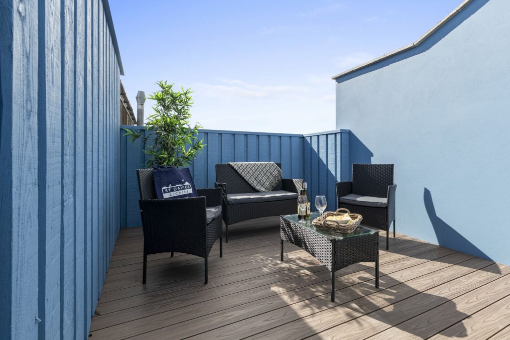 Cross Square View St Davids Decking