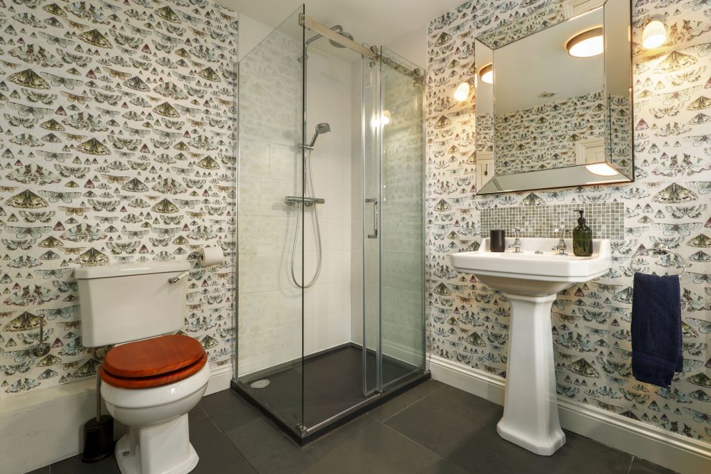 Golden House St Davids En Suite Bathroom 3