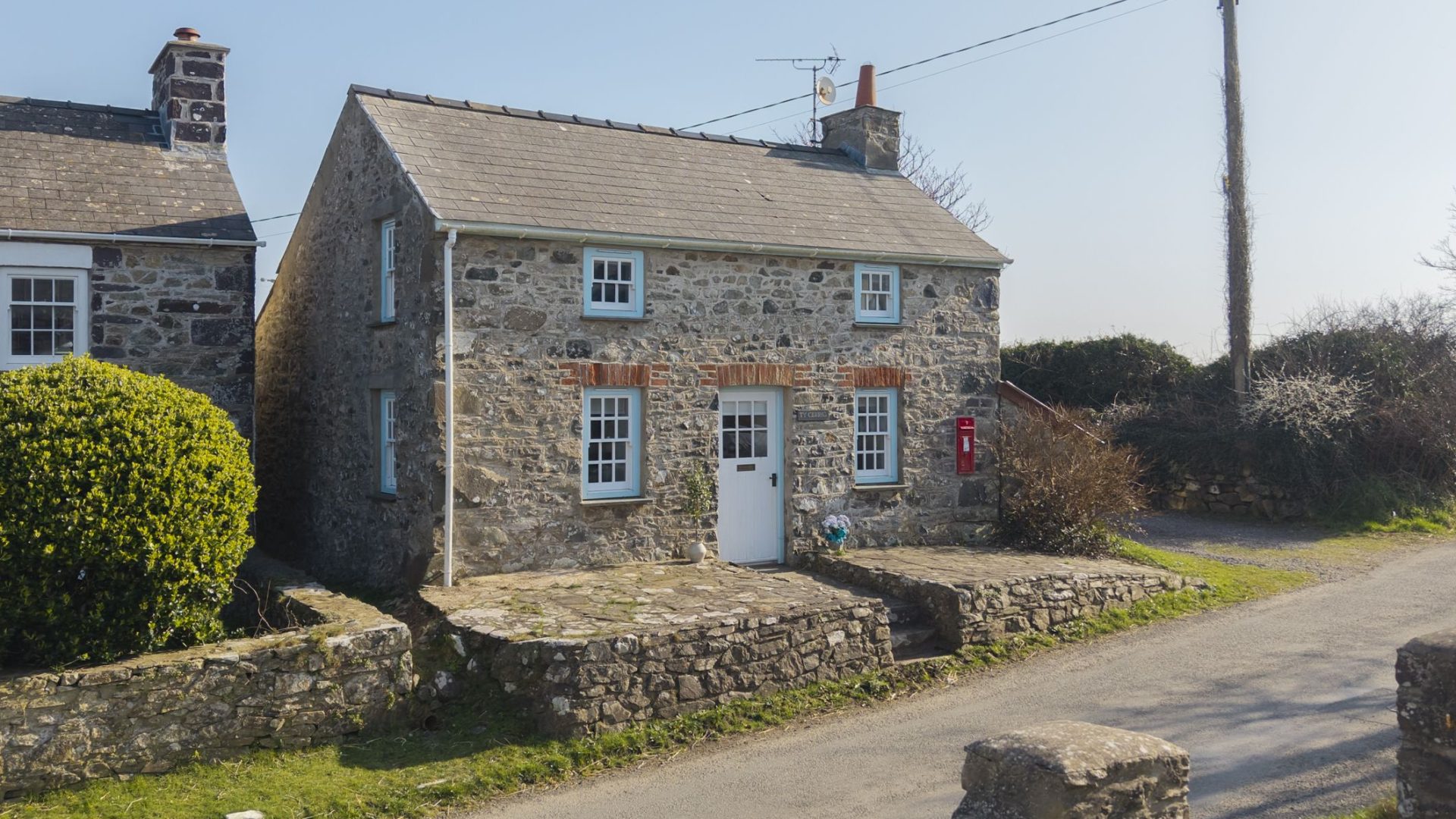 Ty Cerrig St Davids Exterior