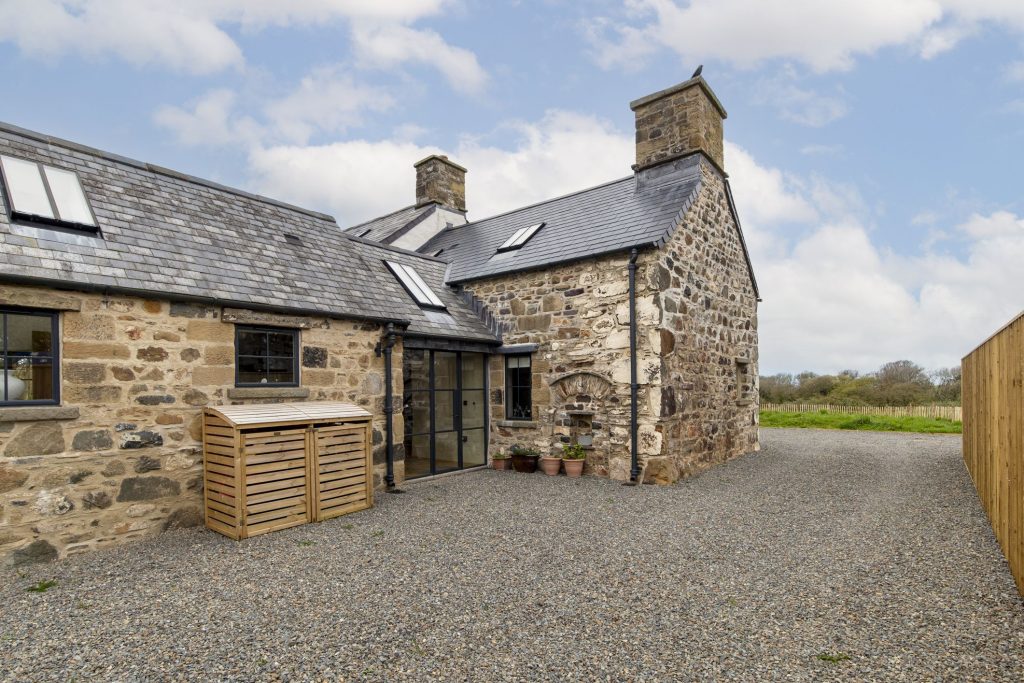 The Farmhouse Garden 2