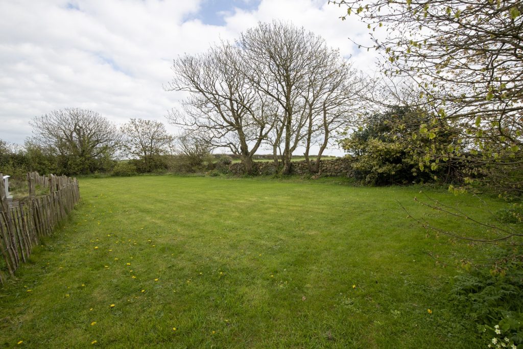 The Farmhouse Garden 3